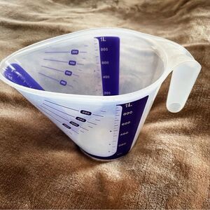 Tupperware Blue and Clear Measuring Jug 1000 ml (metric)